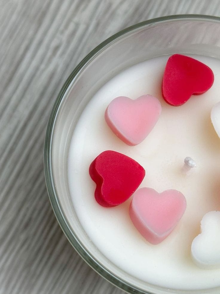Romantic Scented Glass Candle with Wax Hearts ❤️