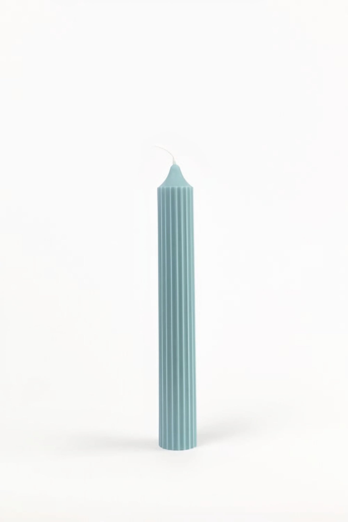 5Pcs Ribbbed Dinner Candles Size (7")
