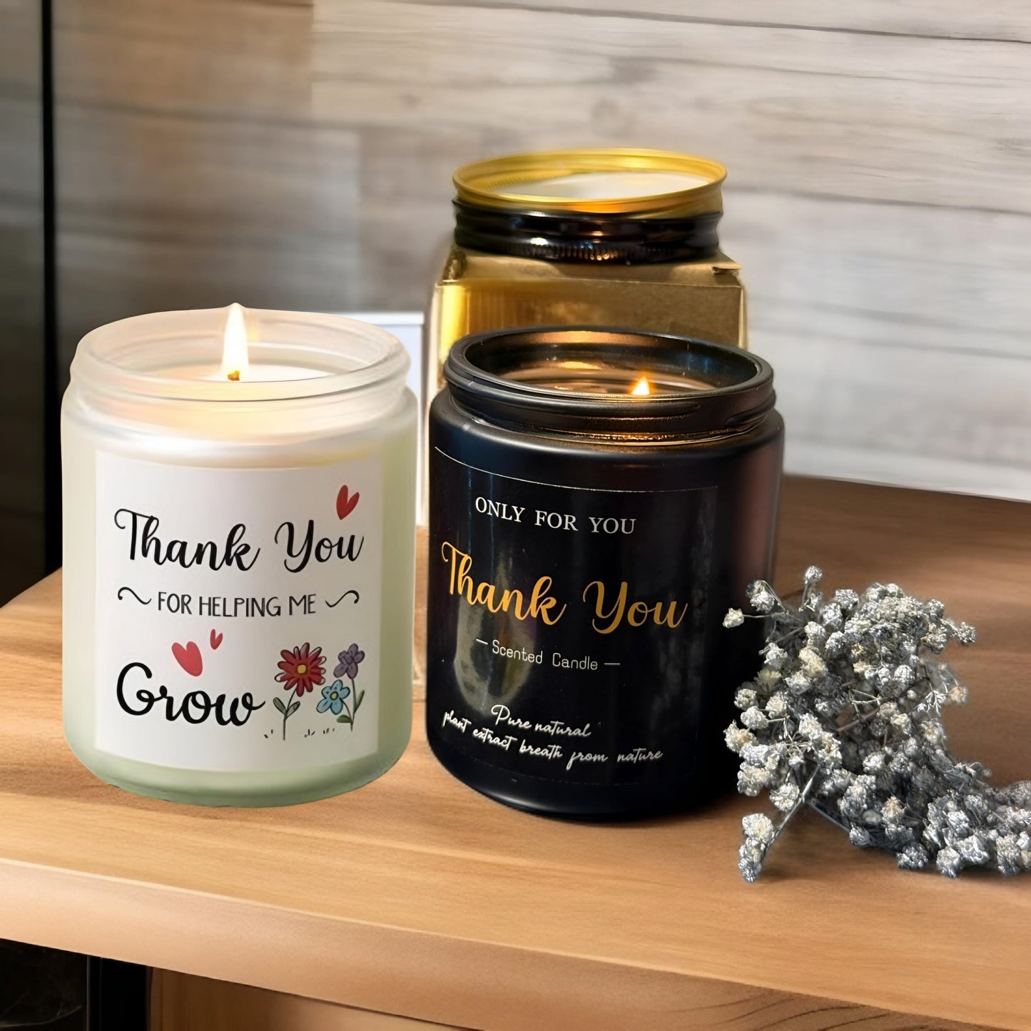 Luxury Scented Candle + Complimentary Eid Greeting Pillar